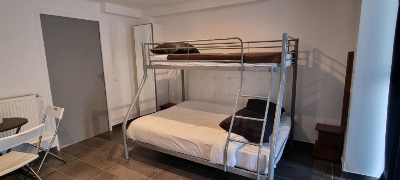 Hotel Sainte-Barbe Guignes-Rabutin ภายนอก รูปภาพ