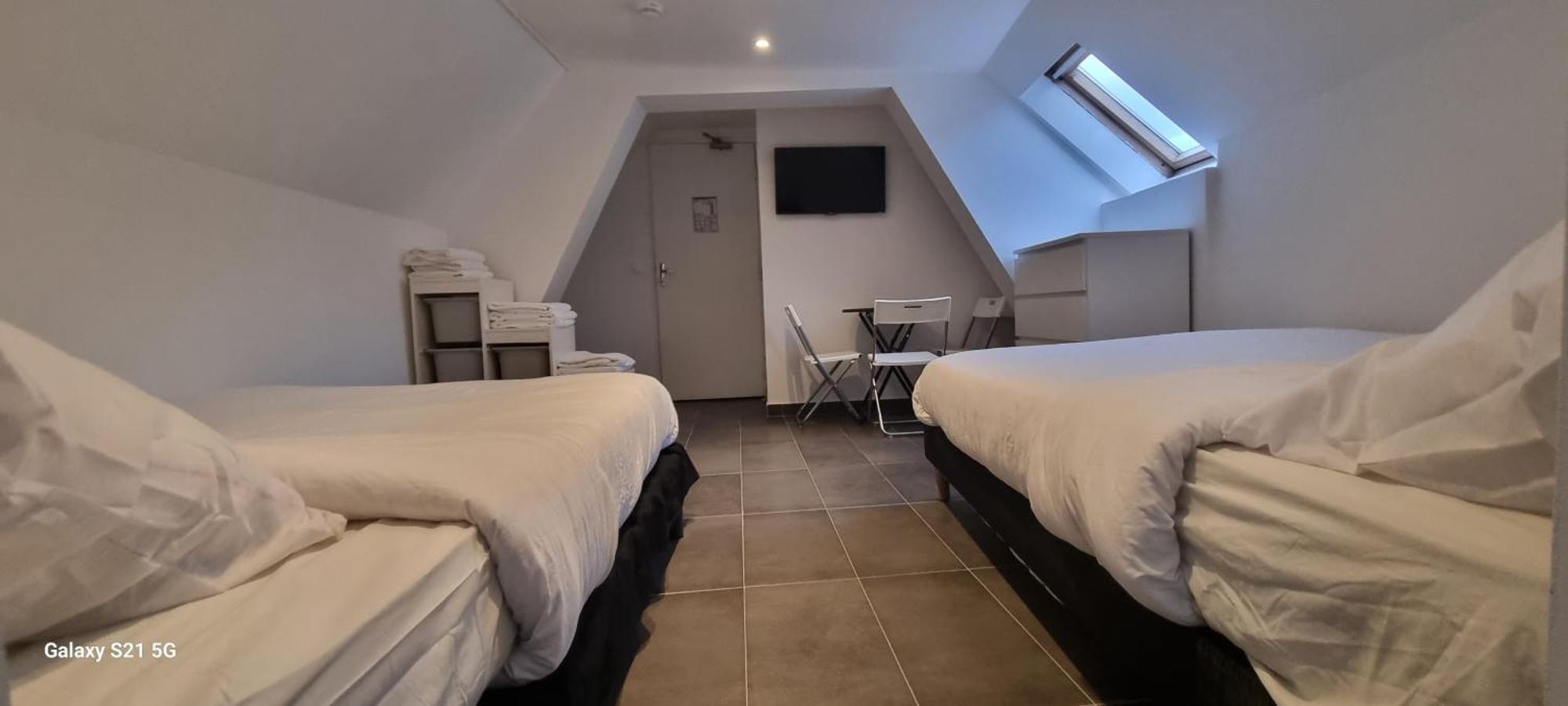 Hotel Sainte-Barbe Guignes-Rabutin ภายนอก รูปภาพ