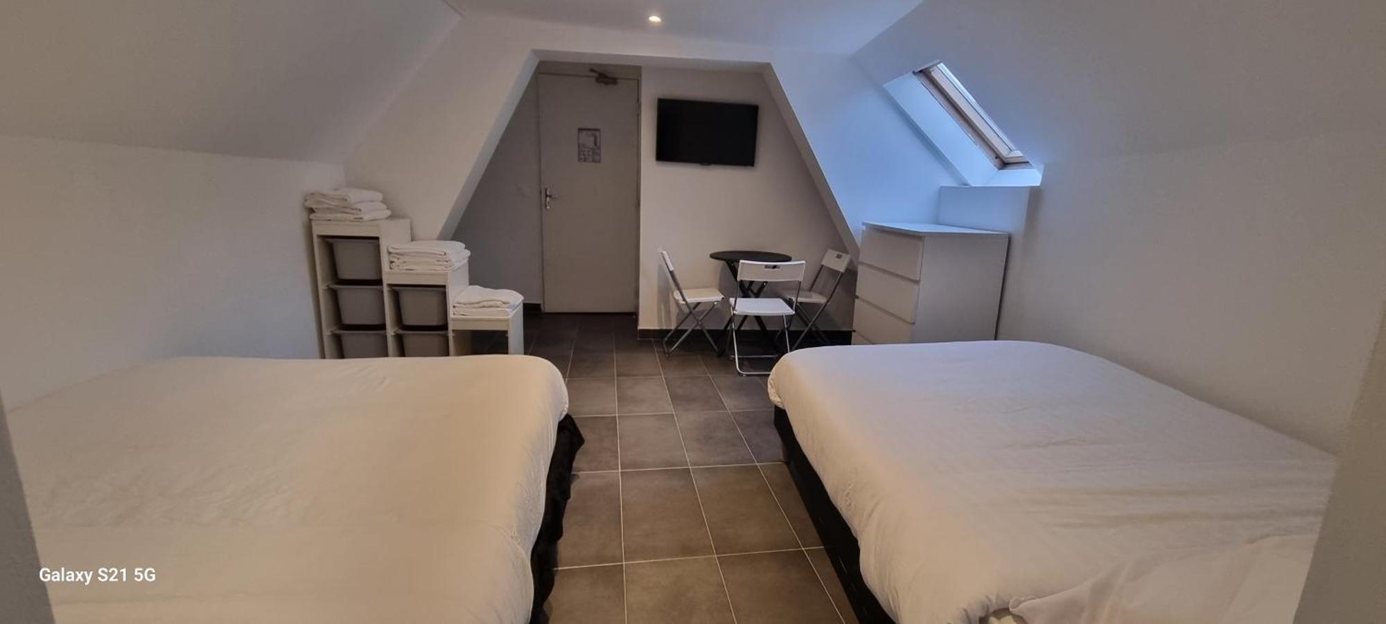 Hotel Sainte-Barbe Guignes-Rabutin ภายนอก รูปภาพ