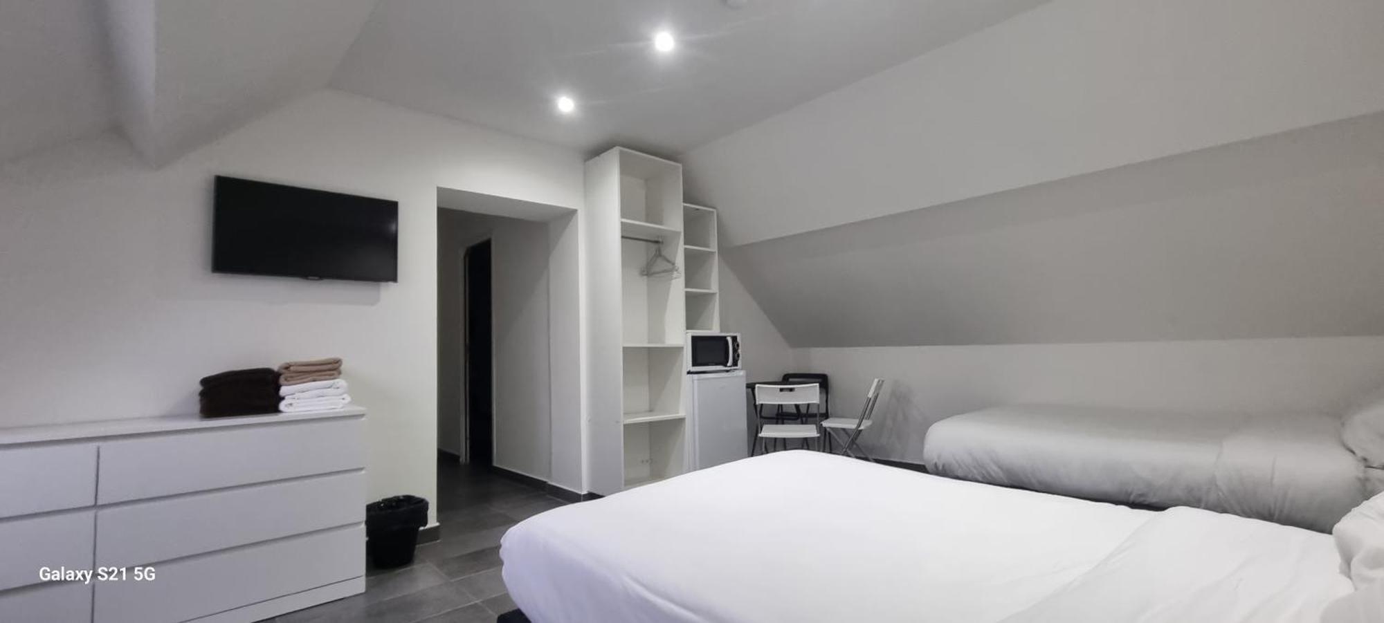 Hotel Sainte-Barbe Guignes-Rabutin ภายนอก รูปภาพ