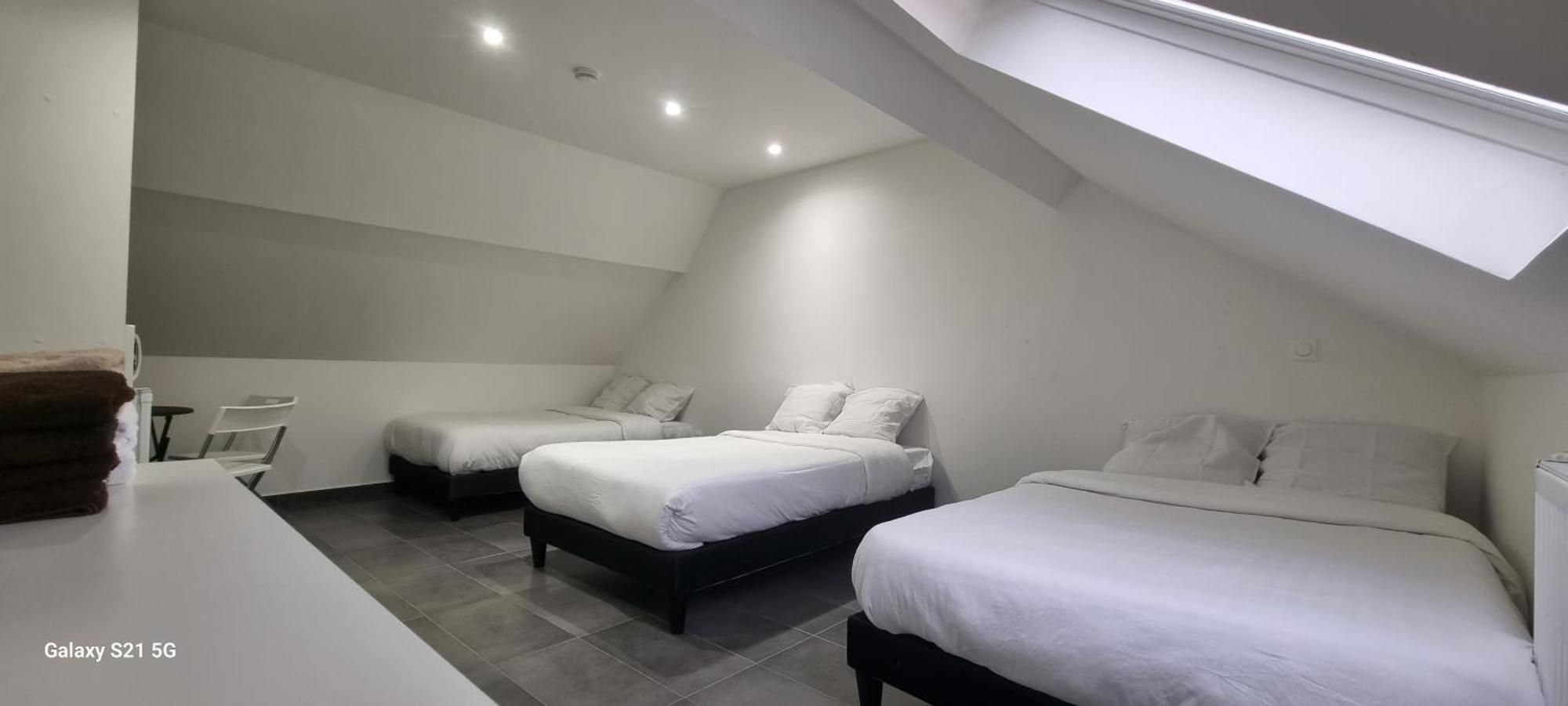 Hotel Sainte-Barbe Guignes-Rabutin ภายนอก รูปภาพ